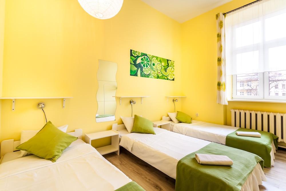 The Secret Garden Hostel Krasków Εξωτερικό φωτογραφία